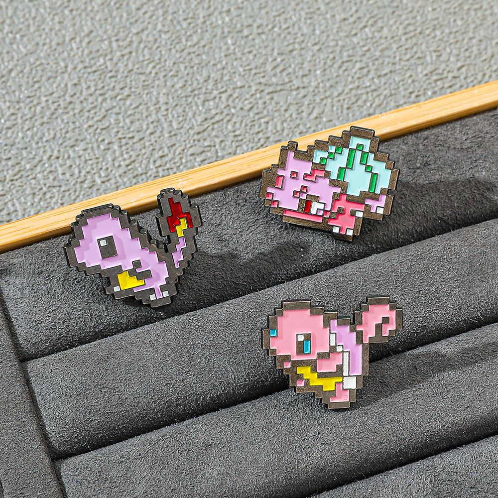 Lapel Pin Enamel - دبوس معدني مطلي بالمينا بتصميم بوكيمون