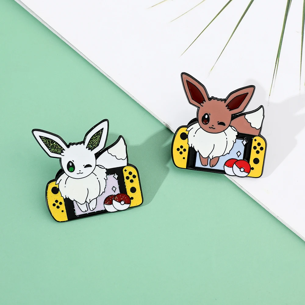 قطعتان من دبابيس الأنمي الكرتو - مراجعة Lapel Pin Enamel وسعره